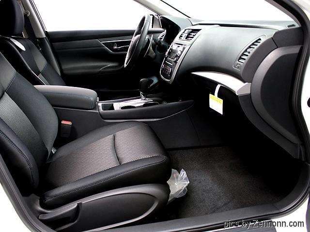 Nissan Altima 2017 photo 23